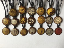 Load image into Gallery viewer, Coconut Shell Necklace