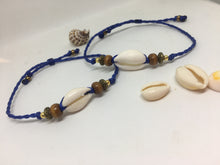 Load image into Gallery viewer, Basic Seashell Bracelet
