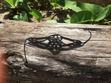 Load image into Gallery viewer, Macramé Flower Bracelet
