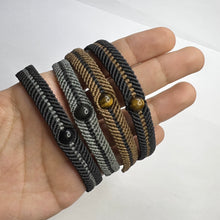 Load image into Gallery viewer, Symmetric Macramé Bracelet
