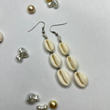 Load image into Gallery viewer, Seashell Dangle Earrings
