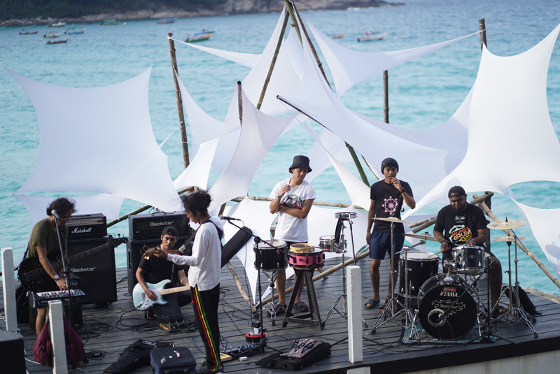 Backdrop structures