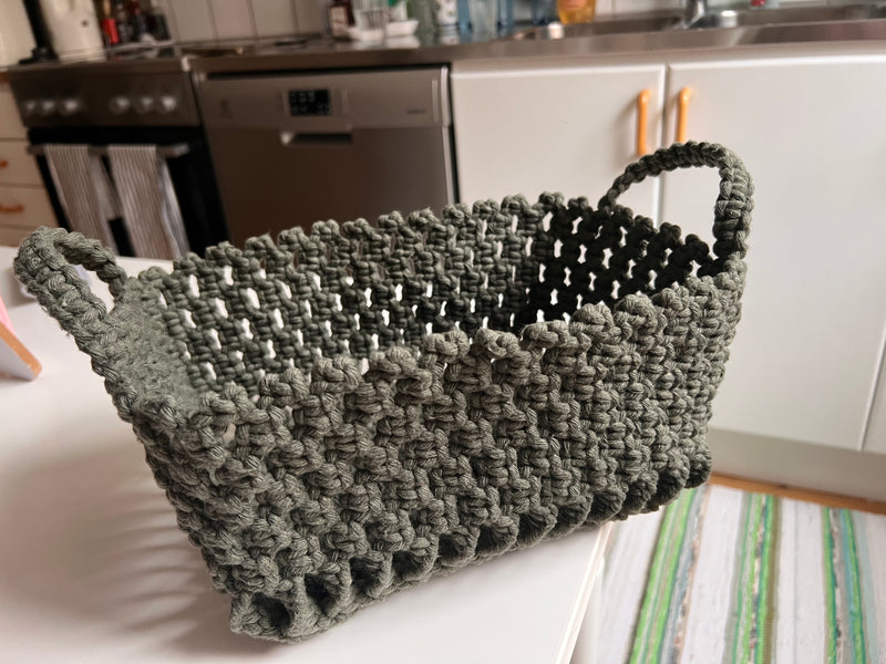 Gifts - Macrame basket 1