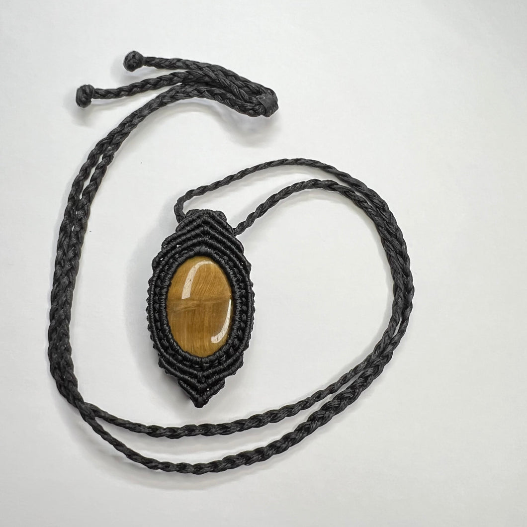 Classic Tiger's Eye Macramé Necklace