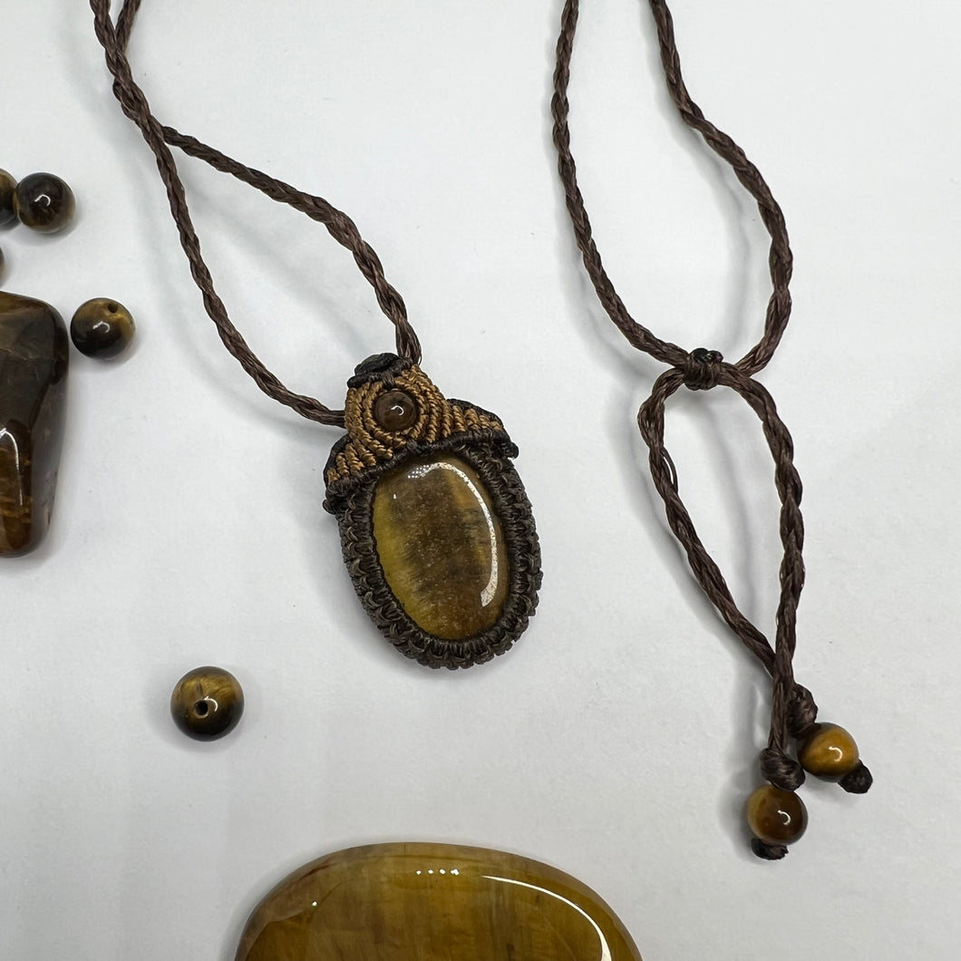 Golden Tiger's Eye Macramé Necklace