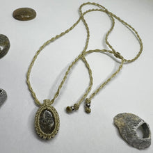 Load image into Gallery viewer, Badar Perak Necklace
