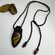 Load image into Gallery viewer, Tiger&#39;s Eye Macramé Necklace
